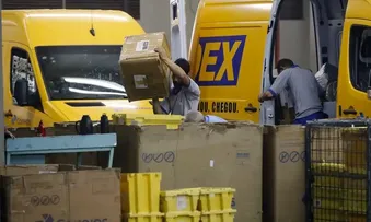 CORREIOS REGISTRAM PREJUÍZOS BILIONÁRIOS APÓS 'TAXA DAS BLUSINHAS' E QUEDA DE RECEITA NO SEGMENTO INTERNACIONAL