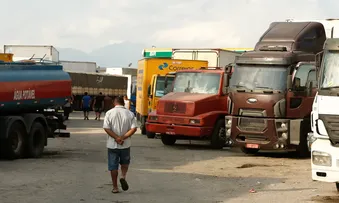 SENADO APROVA PEC QUE GARANTE PONTOS DE DESCANSO PARA MOTORISTAS