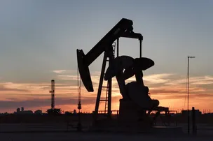 EUA PERMITEM VENDA DE PARTE DO PETRÓLEO RUSSO POR TRINTA DIAS, INFORMA O TESOURO