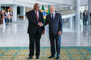 LULA DEFENDE FORTALECIMENTO DE COOPERAÇÃO MILITAR ENTRE BRASIL E ÁFRICA DO SUL