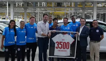 BYD ALCANÇA 3.500 FUNCIONÁRIOS EM CAMAÇARI E REFORÇA EXPANSÃO COM VISITA DO ESPORTE CLUBE BAHIA