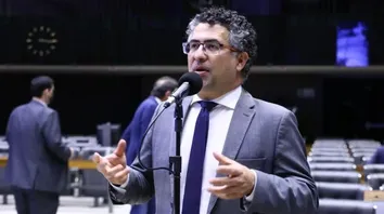 DEPUTADO DO PT PEDE À PGR QUE INVESTIGUE FALA DE VALDEMAR COSTA NETO SOBRE BANCO MASTER