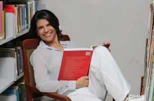 MARIANA RODRIGUES LANÇA EM SALVADOR LIVRO SOBRE A FORÇA DA AMIZADE FEMININA
