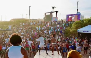 VERÃO PÉ NA AREIA ENCERRA EDIÇÃO 2026 COM PROGRAMAÇÃO ESPECIAL PELO DIA DA MULHER NA ORLA DE SALVADOR