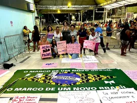 MOVIMENTO ‘ MULHERES VIVAS, EM LUTA E SEM MEDO’ REALIZA MOBILIZAÇÃO NO METRÔ DE SALVADOR