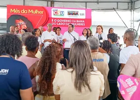 GERALDINHO PARTICIPA DA ENTREGA DE CSU E ESCOLA REQUALIFICADOS EM SALVADOR
