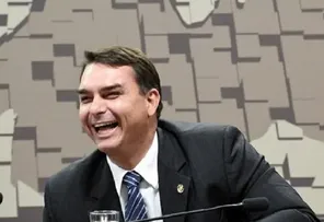 FLÁVIO BOLSONARO CONVOCA ATOS PELO BRASIL PARA ESTE DOMINGO