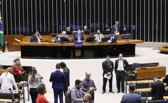 VOTAÇÃO DA PEC DA SEGURANÇA É ADIADA APÓS IMPASSE EM COMISSÃO DA CÂMARA