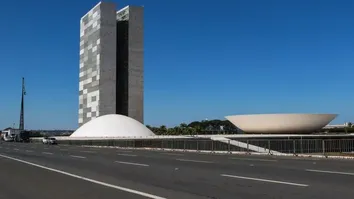 RISCO DE R$ 80 BILHÕES NO ORÇAMENTO 2026 COLOCA PRESSÃO SOBRE DÍVIDA E PROGRAMAS SOCIAIS