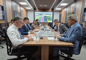 JERÔNIMO DISCUTE AVANÇO DA FIOL E OBRAS DAS RODOVIAS EM REUNIÃO COM MINISTRO DOS TRANSPORTES