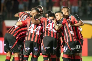 VITÓRIA SOMA 7 PONTOS E VIVE INÍCIO PROMISSOR NO BRASILEIRÃO