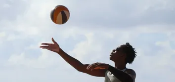 FESTIVAL DE VÔLEI DE PRAIA PROMOVE INCLUSÃO SOCIAL PARA JOVENS EM SALVADOR