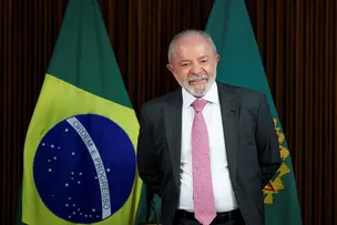 LULA RECEBE HOJE (15) CENTRAIS SINDICAIS UM DIA DEPOIS DE PROPOR FIM DA ESCALA 6×1