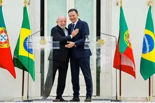 "PORTUGAL PODE SER A GRANDE PORTA DE ENTRADA DOS INTERESSES EMPRESARIAIS BRASILEIROS NA EUROPA", AFIRMA LULA EM VISITA A LISBOA