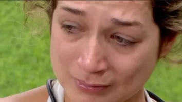 SAMIRA SE EMOCIONA NO PAREDÃO E AFIRMA: “NÃO VOU EMBORA”