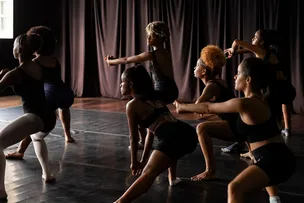 NÚCLEO DE EXTENSÃO DA ESCOLA DE DANÇA DA FUNCEB ABRE 80 VAGAS GRATUITAS