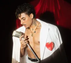 DO BALLET A MÚSICA: DELLIMA LANÇA SINGLE QUE ANTECIPA NOVO ÁLBUM