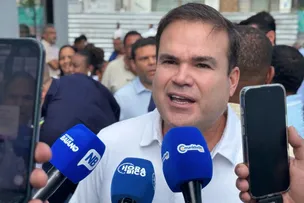 CACA LEÃO EXALTA NOVA MATERNIDADE DE SALVADOR