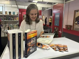 ENTRE PALAVRAS E ENCONTROS, FERNANDA SANSON LANÇA NOVO LIVRO EM SALVADOR
