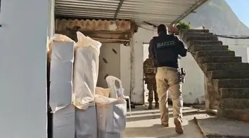 FORAGIDOS DE FUGA EM EUNÁPOLIS SÃO ALVOS DE OPERAÇÃO NO VIDIGAL, NO RIO