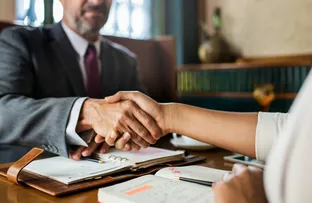 DEZ DIREITOS QUE TODO CIDADÃO DEVERIA CONHECER — E QUASE NINGUÉM SABE