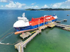 NAVIO GIGANTE DE 188 METROS ATRACA PELA PRIMEIRA VEZ NA BAHIA COM CARGA DE ETANO