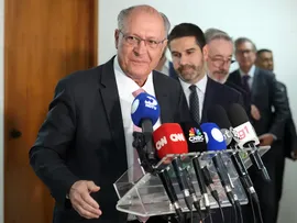 ALCKMIN DIZ QUE NÃO HÁ DECISÃO SOBRE FIM DA “TAXA DAS BLUSINHAS”