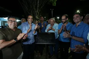 BRUNO REIS ENTREGA PRAÇA REQUALIFICADA EM PARIPE APÓS INVESTIMENTO DE R$ 770 MIL