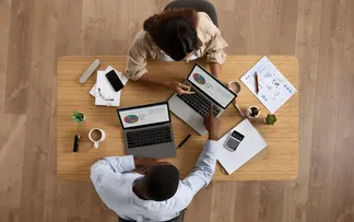 ESCALA 4X3? EMPRESAS TESTAM SEMANA COM APENAS QUATRO DIAS DE TRABALHO