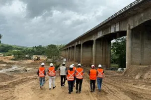 TRÁFEGO VOLTA A SER RESTRINGIDO NA PONTE SOBRE O RIO JEQUITINHONHA NA BR-101
