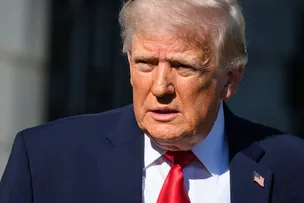PETRÓLEO SOBE 8% APÓS FALAS DE TRUMP SOBRE BLOQUEAR ESTREITO DE ORMUZ