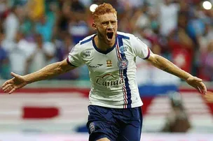 EX-BAHIA ANUNCIA APOSENTADORIA DOS CAMPOS AOS 38 ANOS