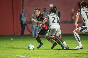 VITÓRIA FAZ BOM JOGO, MAS PECA NO ATAQUE E EMPATA SEM GOLS COM O CORINTHIANS