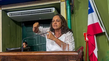 VEREADORA COBRA PREFEITURA DE SALVADOR POR FALTA DE AULAS EM ESCOLA RECÉM-INAUGURADA