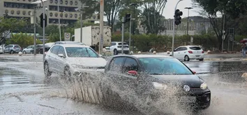 INMET EMITE ALERTA LARANJA PARA CHUVAS INTENSAS E VENTOS FORTES NO SUL DA BAHIA