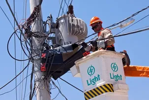 LIGHT REGISTRA LUCRO LÍQUIDO DE R$ 2,821 BI NO 1 TRIMESTRE, ALTA ANUAL DE 573%
