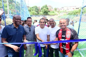 PREFEITURA ENTREGA ARENA COM GRAMADO SINTÉTICO EM CAJAZEIRAS E AMPLIA ESPAÇOS DE LAZER