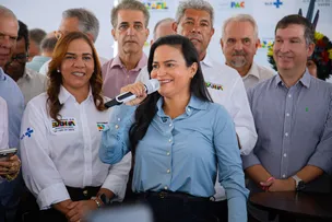 DÉBORA REGIS AUTORIZA INÍCIO DAS OBRAS DA PRIMEIRA MATERNIDADE MUNICIPAL DE LAURO DE FREITAS