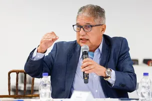 DEPUTADO DEFENDE POLÍTICAS PÚBLICAS DA BAHIA QUE RESULTARAM NA MENOR DESIGUALDADE DO NORDESTE