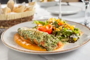 COQUETEL EXCLUSIVO NO RESTAURANTE AMADO MARCA LANÇAMENTO DA 27ª EDIÇÃO DA SALVADOR RESTAURANT WEEK