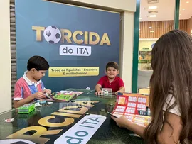 SHOPPING ITAIGARA INAUGURA LOUNGE TEMÁTICO PARA TROCA DE FIGURINHAS DA COPA DO MUNDO