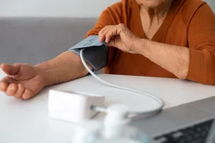 HIPERTENSÃO SILENCIOSA EM MULHERES ACENDE ALERTA PARA IMPACTO HORMONAL NO RISCO CARDIOVASCULAR