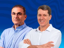 DEPUTADO HOMENAGEIA ZÉ COCÁ  COM A COMENDA 2 DE JULHO