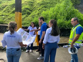 TÉCNICOS DO MINISTÉRIO DAS CIDADES VISITAM OBRA DE CONTENÇÃO CONCLUÍDA PELA CONDER E OUVEM MORADORES EM CAPELINHA DE SÃO CAETANO