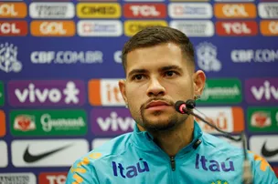 JOGADOR DA SELEÇÃO CONVOCADO PARA COPA DEIXA PARTIDA COM DORES E PREOCUPA