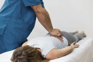 SERVIÇO GRATUITO EM SALVADOR OFERECE ACOMPANHAMENTO MULTIPROFISSIONAL PARA PESSOAS COM DORES CRÔNICAS