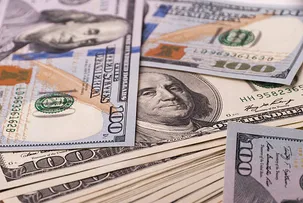 DÓLAR FECHA ABAIXO DE R$ 4,90 PELA PRIMEIRA VEZ EM MAIS DE DOIS ANOS