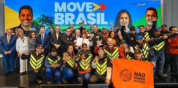 LULA ASSINA MP QUE CRIA CRÉDITO DE R$ 30 BI PARA TRABALHADORES DE APP