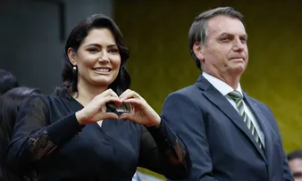 MICHELLE BOLSONARO PEDE ORAÇÕES PARA CIRURGIA DE JAIR BOLSONARO EM BRASÍLIA
