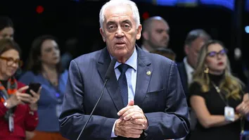 OTTO ALENCAR REAGE À POSSÍVEL INDICAÇÃO DE EDVALDO BRITO PARA SUPLÊNCIA DE JAQUES WAGNER